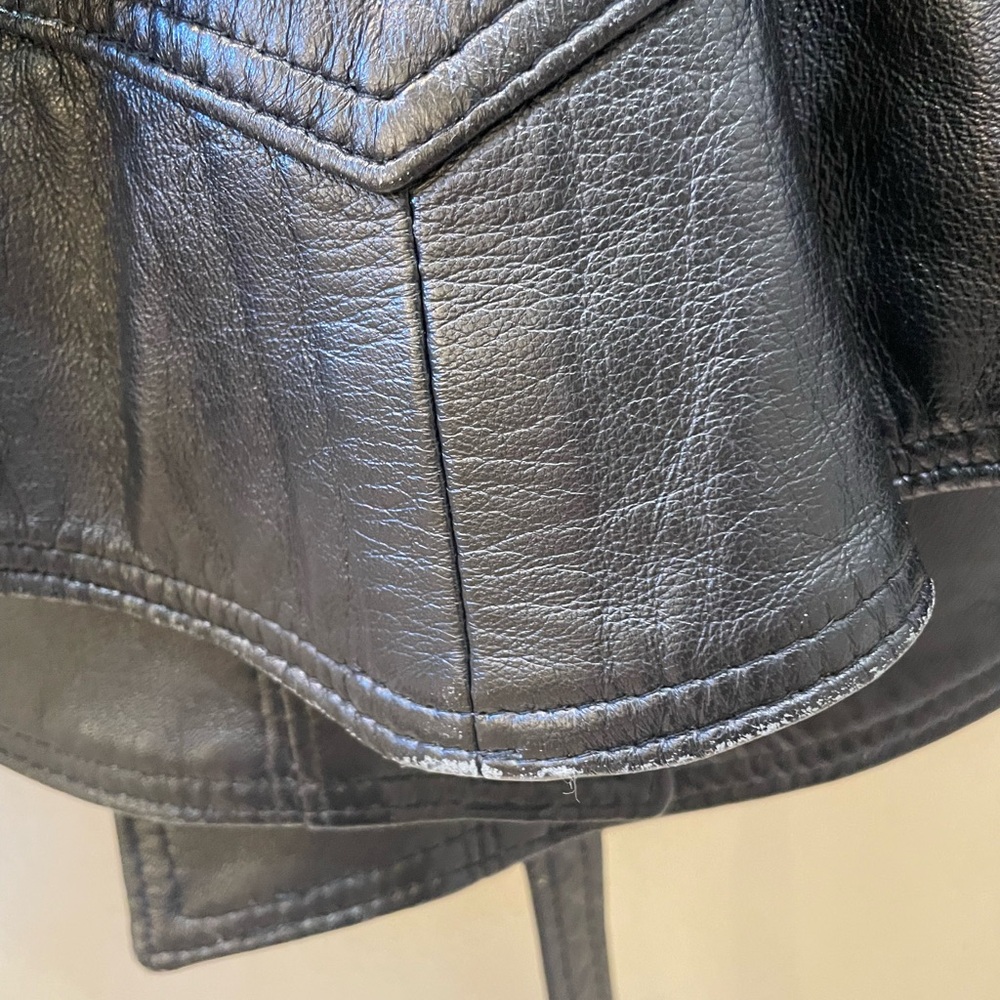 Vintage Twins Classic Leather Cropped Black Leather Jacket - Picture 4 of 6